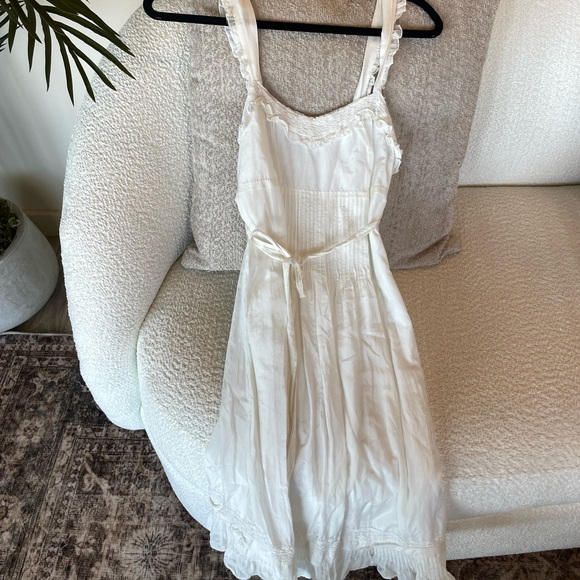 Vintage Kensie White Sleeveless Dress with Ruffle Straps - Picture 2 of 10